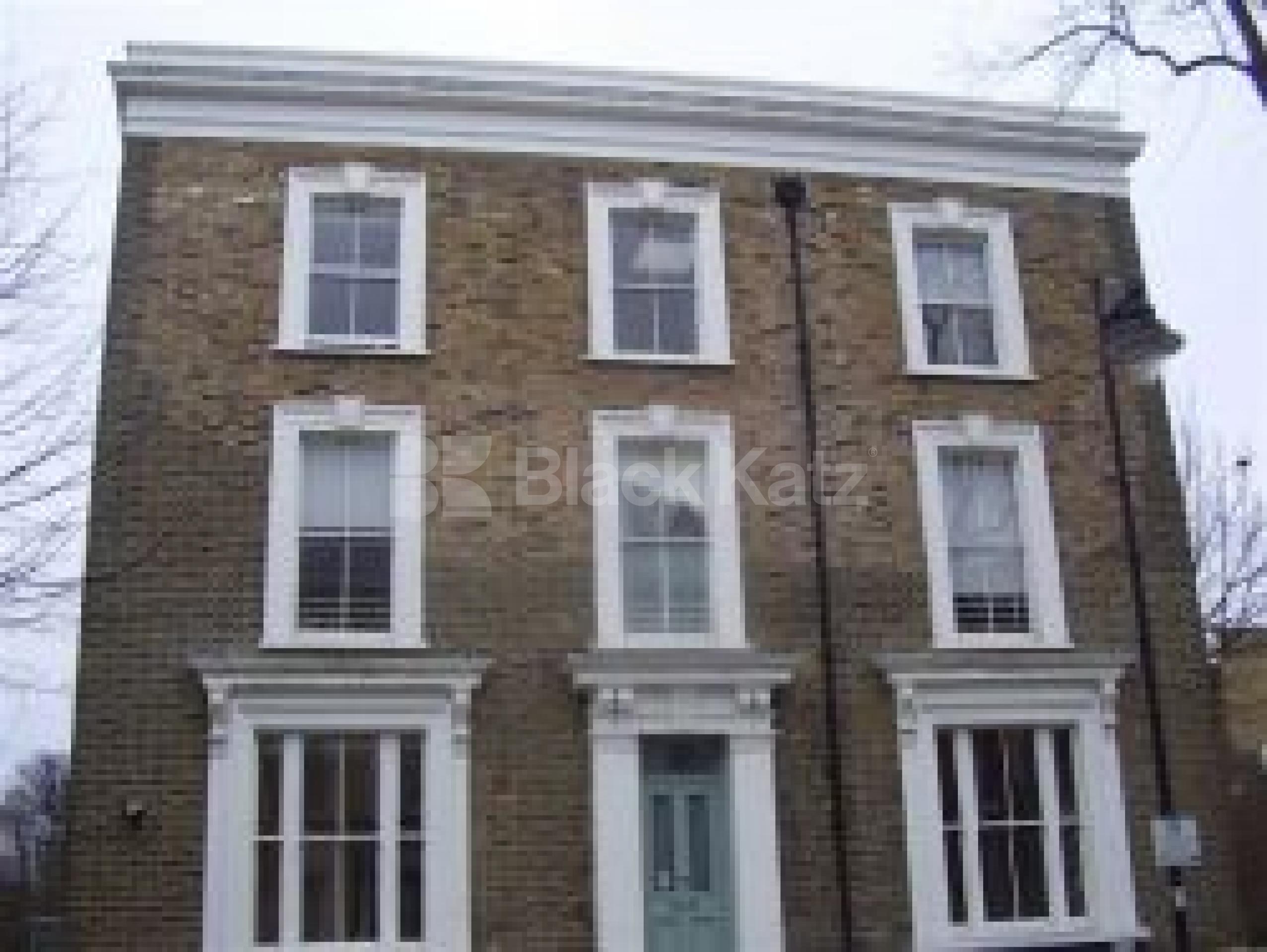 			3 Bedroom, 1 bath, 1 reception Flat			 Oakley Road, ISLINGTON N1 n1
